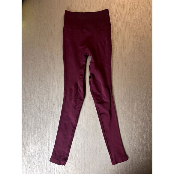 Lululemon Zone In Crop 4 Leggings Pants Compression Seamless Yoga Cranberry High - Picture 1 of 5